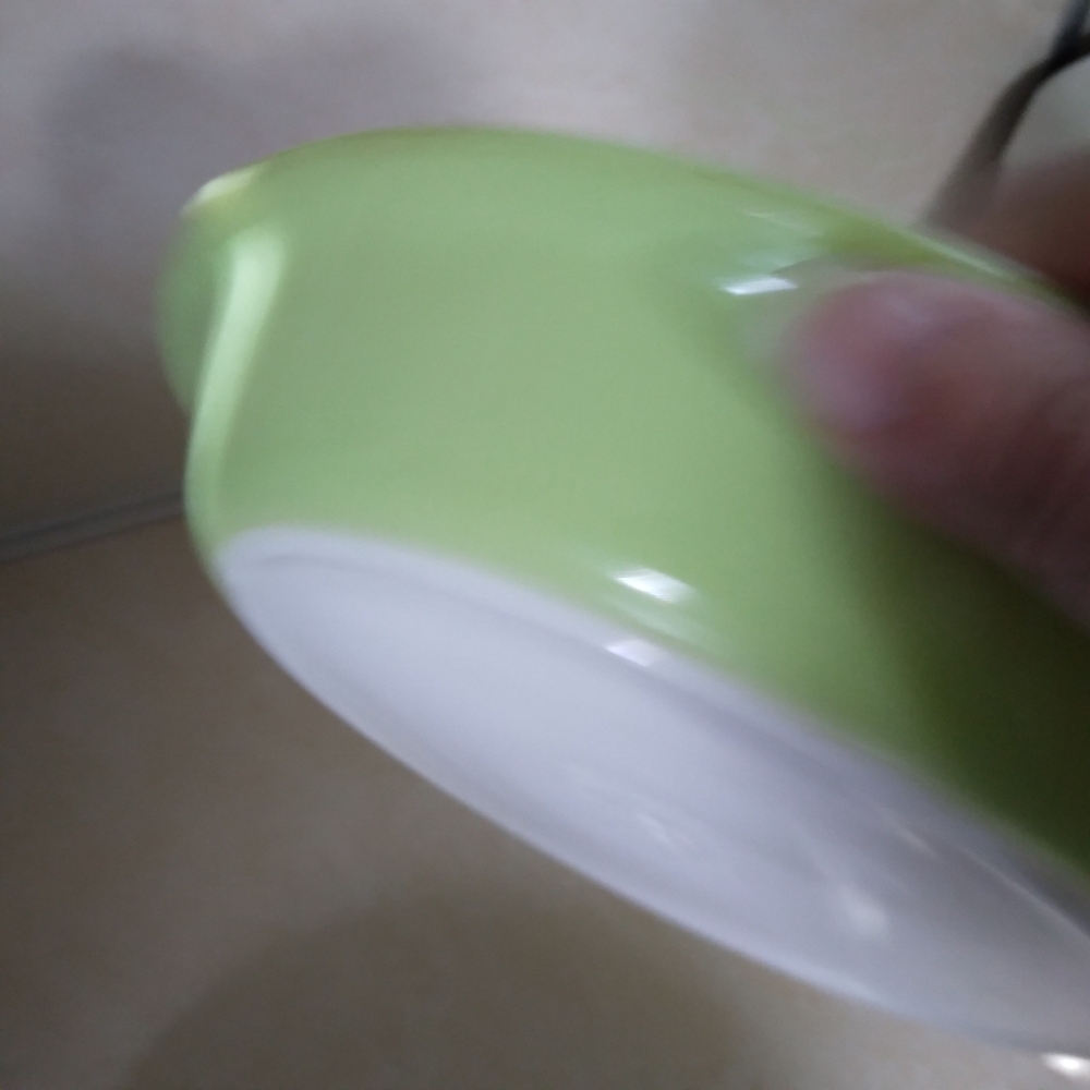 PYREX 909 Lime Green 9 inch pie plate No chips or cracks. - Picture 2 of 5